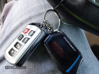 2018 Toyota Sienna XLE Auto Access Seat с VIN 5TDYZ3DC6JS905338, выставлен на аукционе IAAI как лот 42071334 с пробегом 51 604 миль миль и . История ставок и продаж доступна на DreamBid. Изображение 11.