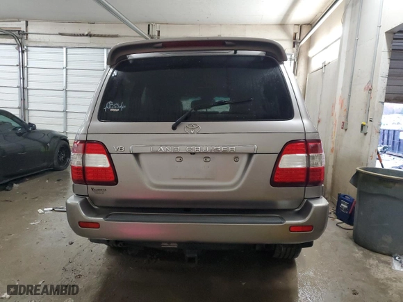 2006 Toyota Land Cruiser with VIN JTEHT05J162086780, listed as a Copart auction lot 85012824 with 234,725 mi miles and Salvage Title. Bid and sale history available at carsss.com. Image 6.
