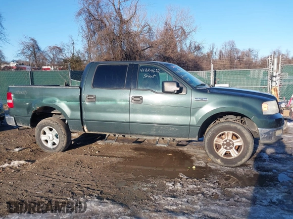 2004 Ford F-150 XLT with VIN 1FTPW14584KC75683, listed as a IAAI auction lot 41224632 with 349,638 mi miles. Bid and sale history available at carsss.com. Image 14.