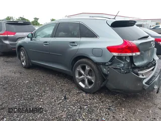2010 Toyota Venza with VIN 4T3ZK3BB4AU024218, listed as a IAAI auction lot 41892172 with 136,870 mi miles. Bid and sale history available at carsss.com. Image 3.