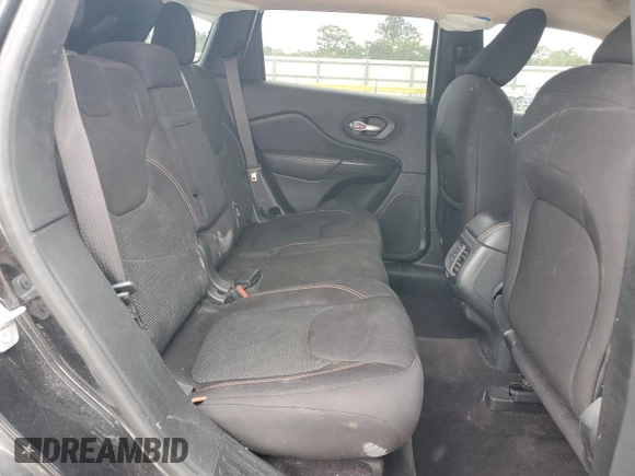 2016 Jeep Cherokee Altitude z VIN 1C4PJLCB5GW342237, wystawiony jako Copart lot #55676175 z przebiegiem 210 990 mil mil oraz Szkoda całkowita • Salvage title. Historia ofert i sprzedaży dostępna na DreamBid. Obrazek 11.