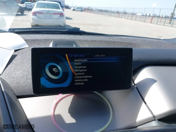 2017 BMW i3 with VIN WBY1Z8C50HV551025, listed as a IAAI auction lot 41722975 with 85,709 mi miles. Bid and sale history available at carsss.com. Image 18.