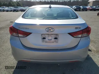 2013 Hyundai Elantra GLS z VIN 5NPDH4AEXDH319488, wystawiony jako Copart lot #53464885 z przebiegiem 279 079 mil mil oraz Szkoda całkowita • Salvage title. Historia ofert i sprzedaży dostępna na DreamBid. Obrazek 6.
