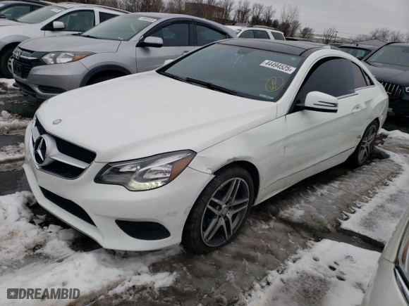 2014 Mercedes-Benz E-Class E 350 with VIN WDDKJ8JB5EF277113, listed as a Copart auction lot 44494525 with 113,361 mi miles and Salvage Title. Bid and sale history available at carsss.com. Image 1.