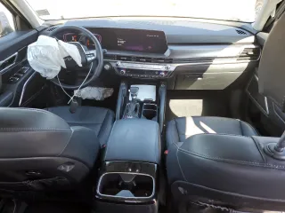 2024 Kia Telluride S с VIN 5XYP6DGC0RG532814, выставлен на аукционе Copart как лот 50601255 с пробегом 7 584 миль миль и Списание • Salvage title. История ставок и продаж доступна на DreamBid. Изображение 8.