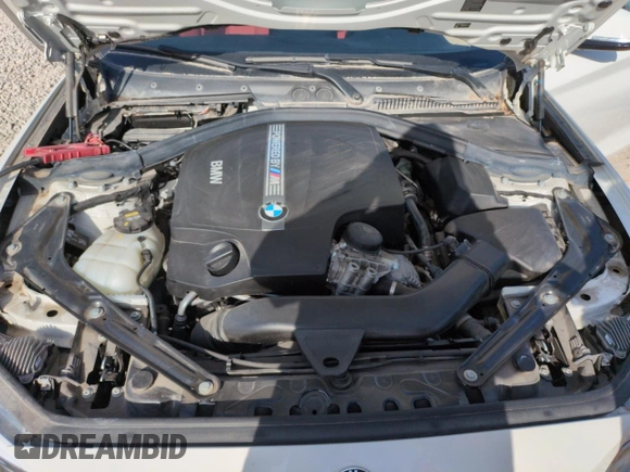 2018 BMW M2 z VIN WBS1J5C59J7B70092, wystawiony jako Copart lot #52558485 z przebiegiem 2 614 mil mil oraz Szkoda całkowita • Salvage title. Historia ofert i sprzedaży dostępna na DreamBid. Obrazek 11.