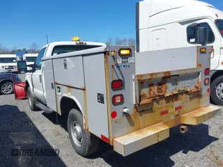 2011 Ford F-350 with VIN 1FDBF3BT1BEC95756, listed as a IAAI auction lot 42065409 with 193,631 mi miles and . Bid and sale history available at DreamBid. Image 3.