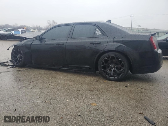 2019 Chrysler 300 with VIN 2C3CCABG1KH548418, listed as a Copart auction lot 43458095 with 61,033 mi miles and Salvage Title. Bid and sale history available at carsss.com. Image 2.