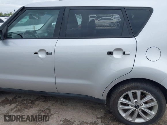 2017 Kia Soul + with VIN KNDJP3A59H7437610, listed as a IAAI auction lot 41892128 with 144,147 mi miles. Bid and sale history available at carsss.com. Image 16.