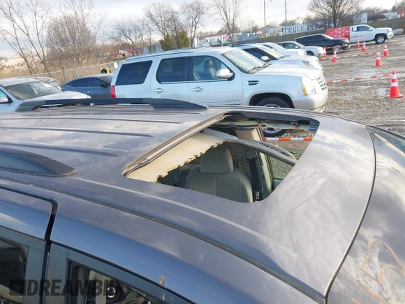 2012 Toyota Sienna SE with VIN 5TDXK3DC5CS264461, listed as a IAAI auction lot 41526874 with 1 mi miles. Bid and sale history available at carsss.com. Image 21.