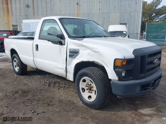 2008 Ford Super Duty F-350 SRW XL with VIN 1FTSF30568ED20474, listed as a IAAI auction lot 41362037 with 141,210 mi miles. Bid and sale history available at carsss.com. Image 1.