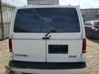 1998 GMC Safari with VIN 1GKDM19W1WB512631, listed as a Copart auction lot 75899764 with 207,067 mi miles and Salvage Title. Bid and sale history available at carsss.com. Image 6.