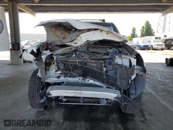 2019 Toyota 4Runner SR5 с VIN JTEBU5JR5K5700458, выставлен на аукционе Copart как лот 59049125 с пробегом 70 684 миль миль и Списание • Salvage title. История ставок и продаж доступна на DreamBid. Изображение 5.