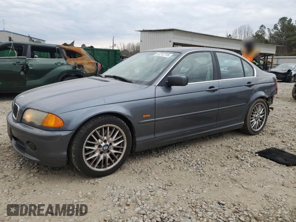 2001 BMW 3 Series 330i with VIN WBAAV53401FT01378, listed as a Copart auction lot 47212715 with 185,463 mi miles and Salvage Title. Bid and sale history available at carsss.com. Image 1.