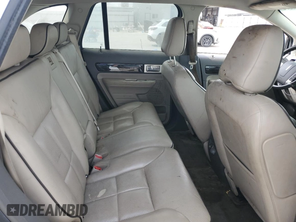2009 Lincoln MKX z VIN 2LMDU68C79BJ10255, wystawiony jako Copart lot #56764975 z przebiegiem 203 418 mil mil oraz Czysty tytuł • Clean title. Historia ofert i sprzedaży dostępna na DreamBid. Obrazek 11.