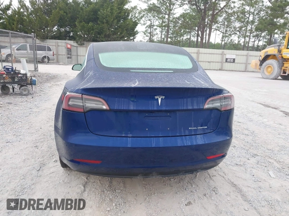 2018 Tesla Model 3 Long Range Battery z VIN 5YJ3E1EBXJF088444, wystawiony jako IAAI lot #42072860 z przebiegiem 46 063 mil mil oraz . Historia ofert i sprzedaży dostępna na DreamBid. Obrazek 16.