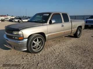 1999 Chevrolet Silverado 1500 LS with VIN 2GCEC19V8X1157999, listed as a Copart auction lot 66518504 with 0 mi miles and Salvage Title. Bid and sale history available at carsss.com. Image 1.