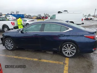 2021 Lexus ES with VIN 58ADA1C12MU012436, listed as a IAAI auction lot 41782514 with 37,689 mi miles. Bid and sale history available at carsss.com. Image 15.