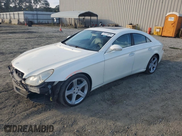 2006 Mercedes-Benz CLS-Class with VIN WDDDJ75X76A059519, listed as a Copart auction lot 72773254 with 99,200 mi miles and Salvage Title. Bid and sale history available at carsss.com. Image 1.