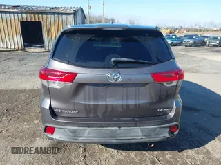 2019 Toyota Highlander LE with VIN 5TDBZRFH0KS960077, listed as a IAAI auction lot 41222178 with 125,800 mi miles and . Bid and sale history available at DreamBid. Image 16.