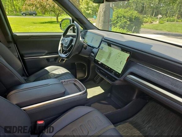 2023 Rivian R1T Adventure z VIN 7FCTGAAA1PN020478, wystawiony jako IAAI lot #42361936 z przebiegiem 443 mil mil oraz . Historia ofert i sprzedaży dostępna na DreamBid. Obrazek 5.