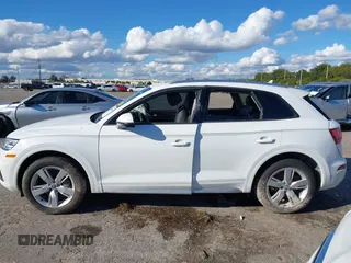 2018 Audi Q5 Premium with VIN WA1ANAFY5J2206925, listed as a IAAI auction lot 41664351 with 1 mi miles. Bid and sale history available at carsss.com. Image 14.