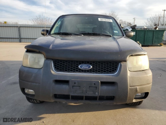 2004 Ford Escape XLT with VIN 1FMYU03134KB25107, listed as a Copart auction lot 88795295 with 231,596 mi miles and Salvage Title. Bid and sale history available at carsss.com. Image 5.