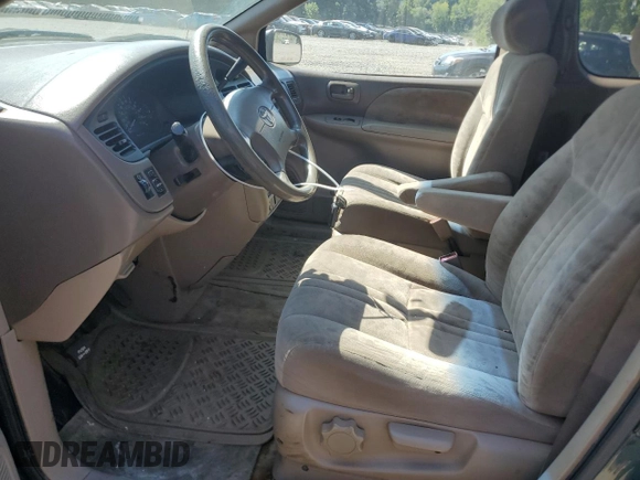 2002 Toyota Sienna LE with VIN 4T3ZF13C22U497939, listed as a Copart auction lot 68637814 with 138,716 mi miles and Clean Title. Bid and sale history available at carsss.com. Image 7.