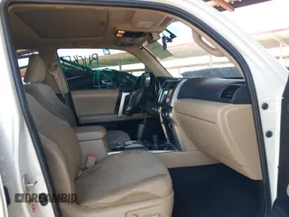 2011 Toyota 4Runner Trail z VIN JTEBU5JR6B5043167, wystawiony jako IAAI lot #42400681 z przebiegiem 265 137 mil mil oraz . Historia ofert i sprzedaży dostępna na DreamBid. Obrazek 5.