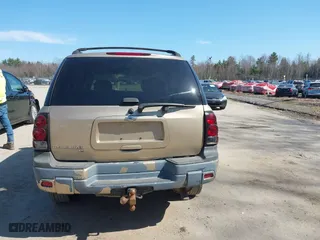 2007 Chevrolet TrailBlazer LS with VIN 1GNDT13S972247860, listed as a IAAI auction lot 42109210 with 259,362 mi miles. Bid and sale history available at carsss.com. Image 15.