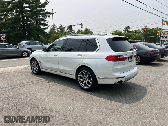 2019 BMW X7 xDrive50i z VIN 5UXCX4C55KLS38210, wystawiony jako Copart lot #59935315 z przebiegiem 126 853 mil mil oraz Czysty tytuł • Clean title. Historia ofert i sprzedaży dostępna na DreamBid. Obrazek 3.