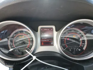 2011 Dodge Journey Crew z VIN 3D4PG3FG9BT534655, wystawiony jako Copart lot #54329235 z przebiegiem 100 655 mil mil oraz Czysty tytuł • Clean title. Historia ofert i sprzedaży dostępna na DreamBid. Obrazek 9.
