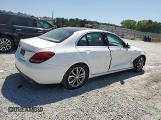 2017 Mercedes-Benz C 300 с VIN 55SWF4JB8HU199925, выставлен на аукционе Copart как лот 52771295 с пробегом 110 770 миль миль и Списание • Salvage title. История ставок и продаж доступна на DreamBid. Изображение 3.