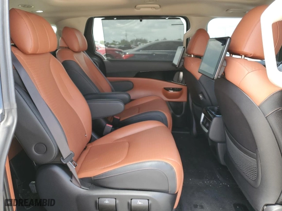 2024 Kia Carnival SX with VIN KNDNE5H37R6331882, listed as a Copart auction lot 70663554 with 21,260 mi miles and Salvage Title. Bid and sale history available at carsss.com. Image 11.
