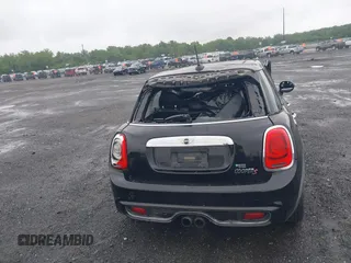 2015 MINI Hardtop 4 Door S with VIN WMWXU3C55F2B56429, listed as a IAAI auction lot 42335996 with 114,781 mi miles and . Bid and sale history available at DreamBid. Image 17.