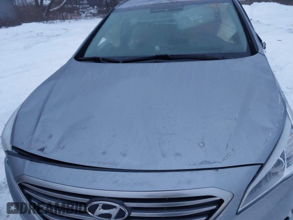2017 Hyundai Sonata 2.4L with VIN 5NPE24AF6HH533771, listed as a IAAI auction lot 41179431 with 76,597 mi miles and . Bid and sale history available at carsss.com. Image 6.