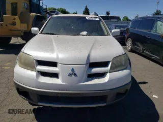 2003 Mitsubishi Outlander XLS with VIN JA4LX41G13U067239, listed as a Copart auction lot 64524374 with 218,346 mi miles and Clean Title. Bid and sale history available at carsss.com. Image 5.