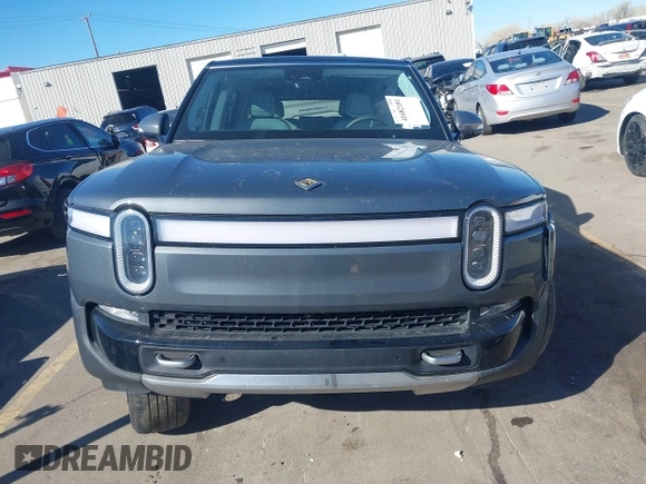 2024 Rivian R1S Adventure with VIN 7PDSGABAXRN031782, listed as a IAAI auction lot 41682181 with 1 mi miles. Bid and sale history available at carsss.com. Image 13.