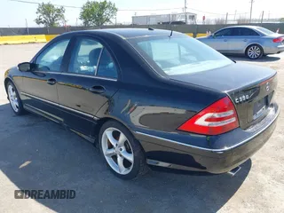 2006 Mercedes-Benz C 230 Sport с VIN WDBRF56H26F779504, выставлен на аукционе IAAI как лот 42283652 с пробегом 220 417 миль миль и . История ставок и продаж доступна на DreamBid. Изображение 3.