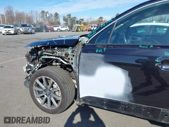 2019 Audi Q7 Premium Plus z VIN WA1LHAF76KD025846, wystawiony jako IAAI lot #41441861 z przebiegiem 79 937 mil mil oraz . Historia ofert i sprzedaży dostępna na DreamBid. Obrazek 6.