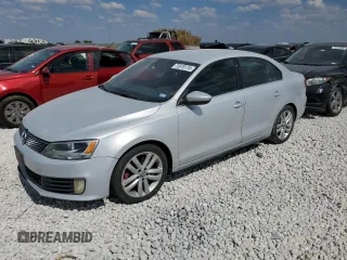 2012 Volkswagen Jetta GLI z VIN 3VW467AJ5CM062864, wystawiony jako Copart lot #73878174 z przebiegiem 135 551 mil mil oraz Szkoda całkowita • Salvage title. Historia ofert i sprzedaży dostępna na DreamBid. Obrazek 1.