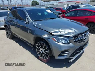 2019 Mercedes-Benz GLC 43 AMG z VIN WDC0J6EBXKF596349, wystawiony jako IAAI lot #42269662 z przebiegiem 75 293 mil mil oraz . Historia ofert i sprzedaży dostępna na DreamBid. Obrazek 1.