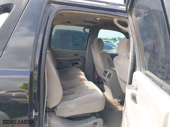 2006 Chevrolet Avalanche LT with VIN 3GNEC12Z06G111156, listed as a IAAI auction lot 41960742 with 258,380 mi miles. Bid and sale history available at carsss.com. Image 8.