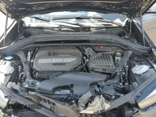 2021 BMW X1 sDrive28i z VIN WBXJG7C00M5T64693, wystawiony jako Copart lot #54013925 z przebiegiem 26 075 mil mil oraz Szkody całkowita. Historia ofert i sprzedaży dostępna na DreamBid. Obrazek 11.