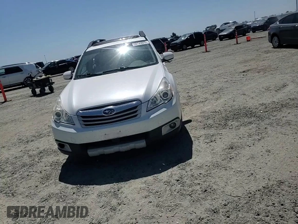 2011 Subaru Outback Limited Power Moon z VIN 4S4BRDLC1B2356990, wystawiony jako Copart lot #59743825 z przebiegiem 157 192 mil mil oraz Szkoda całkowita • Salvage title. Historia ofert i sprzedaży dostępna na DreamBid. Obrazek 14.