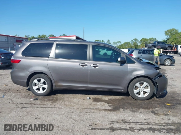 2017 Toyota Sienna LE Auto Access Seat with VIN 5TDKZ3DC7HS781788, listed as a IAAI auction lot 41793638 with 65,529 mi miles. Bid and sale history available at carsss.com. Image 14.