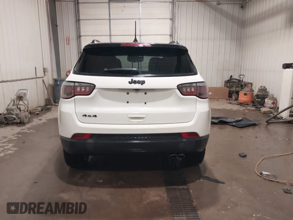 2018 Jeep Compass Latitude z VIN 3C4NJDBB9JT454213, wystawiony jako IAAI lot #41534368 z przebiegiem 109 126 mil mil oraz . Historia ofert i sprzedaży dostępna na DreamBid. Obrazek 16.