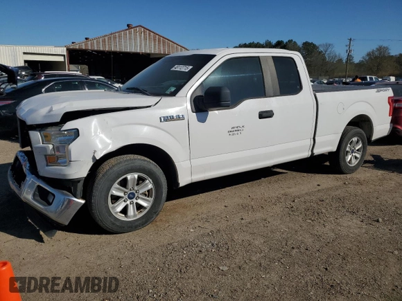 2017 Ford F-150 XL with VIN 1FTEX1CF8HKC27458, listed as a Copart auction lot 48112715 with 191,000 mi miles and Salvage Title. Bid and sale history available at carsss.com. Image 1.