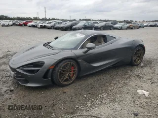 2018 McLaren 720S z VIN SBM14DCA1JW001121, wystawiony jako Copart lot #85629594 z przebiegiem 15 342 mil mil oraz Szkody całkowita. Historia ofert i sprzedaży dostępna na DreamBid. Obrazek 1.