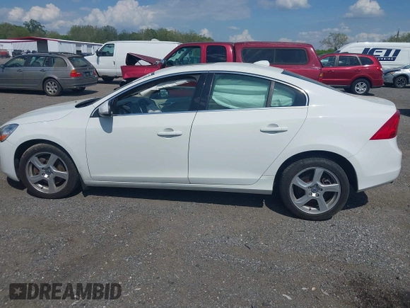 2012 Volvo S60 T5 с VIN YV1622FS5C2119061, выставлен на аукционе IAAI как лот 42167871 с пробегом 133 727 миль миль и . История ставок и продаж доступна на DreamBid. Изображение 14.
